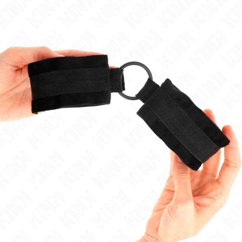 KINK - FELL-FESSELN ANFÄNGER 25 CM MIT O-RING 4 CM SCHWARZ VERSTELLBAR 15-25 CM
