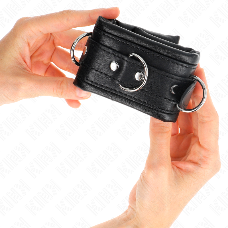 KINK – SCHWERE, MIT SCHWARZEM FELL GEFÜTTERTE HANDGELENKMANSCHETTEN, VERSTELLBAR 20-30 CM X 6 CM