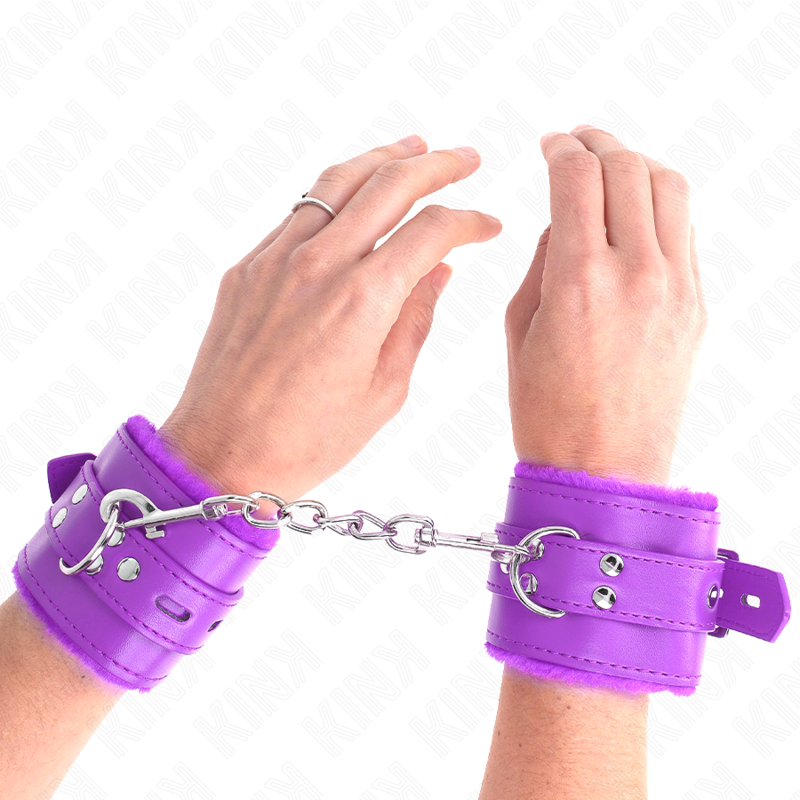 KINK - Fellgefütterte Handgelenkstützen mit quadratischen Löchern, lila und verstellbarem lila Gurt 17-29 cm x 6 cm
