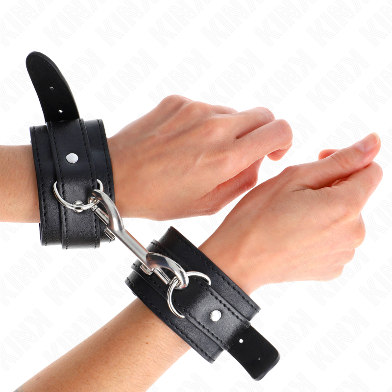 KINK - HANDGELENKSFESSELN - EINFACHE NIETENREIHE SCHWARZ VERSTELLBAR 17-28 CM X 5 CM